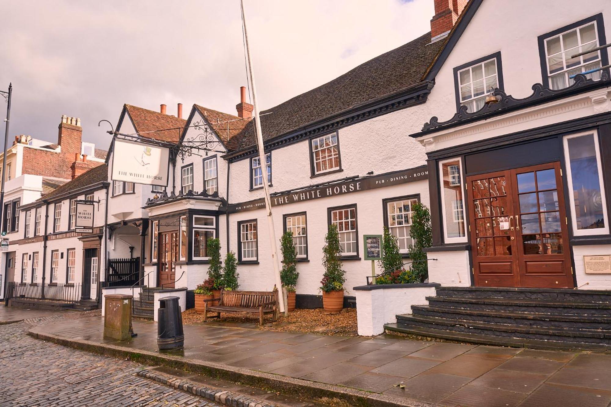 The White Horse - A Heartwood Inn Dorking Exterior photo